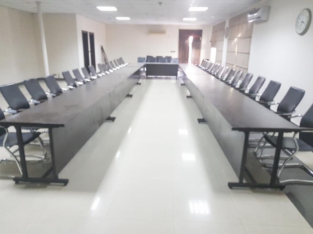 Shelton Accommodator Peshawar Exterior foto